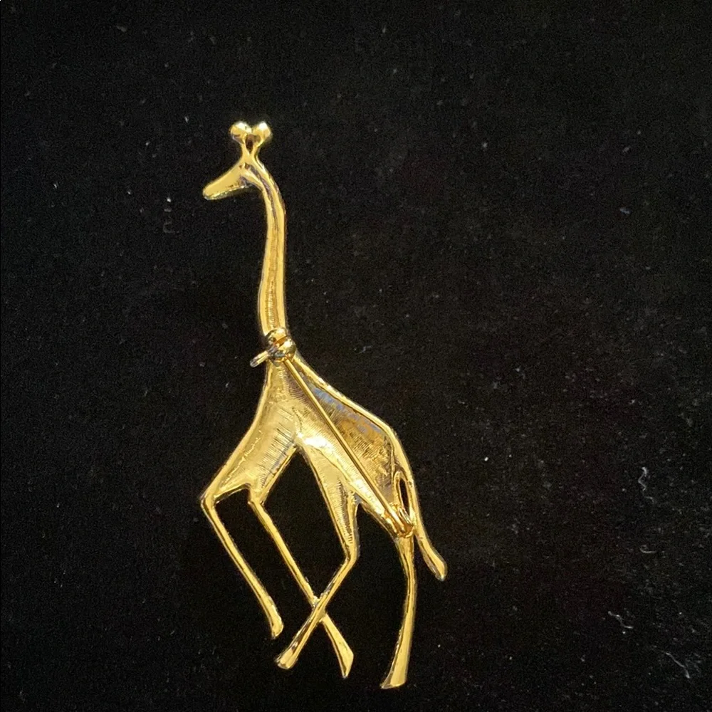 Gold and Purple Giraffe Brooch - Picture 3 of 7